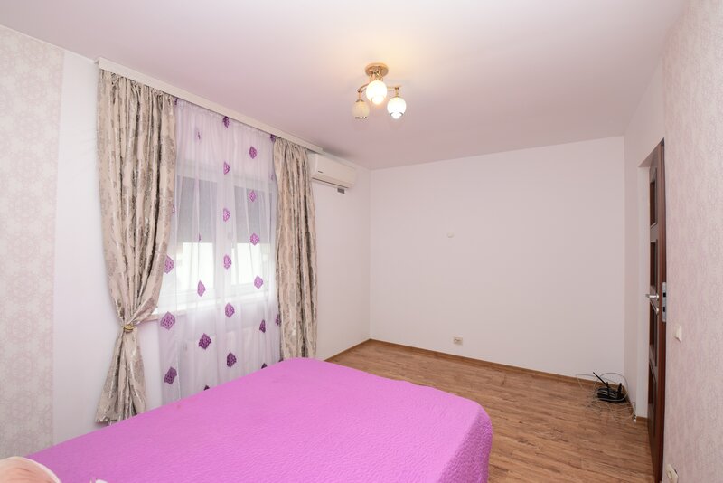 Prelungirea Ghencea -Drumul Ghindari  2 camere, bloc 2015,