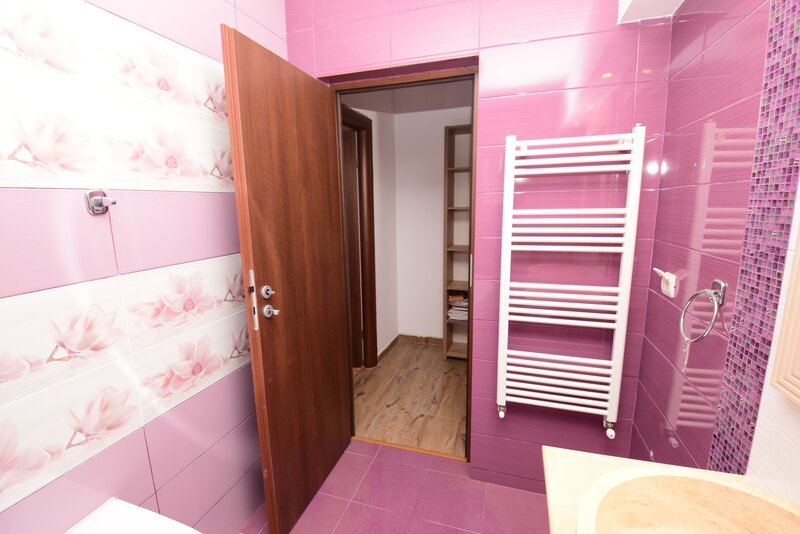 Prelungirea Ghencea -Drumul Ghindari  2 camere, bloc 2015,